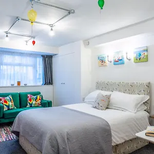 Apartment The @ 93 Bernard Rd