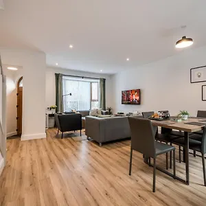 Windsor Drive Townhouse , Belfast United Kingdom