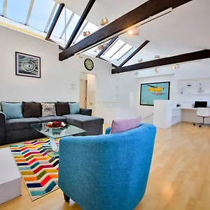 Holiday home Sussex Mews House
